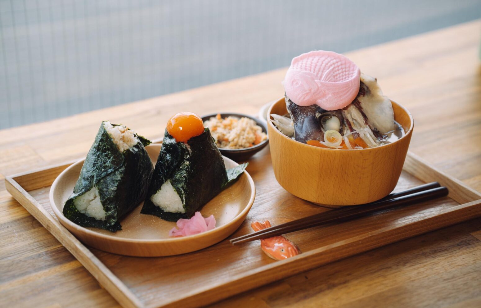 Kichiの鯛あら汁とおにぎり定食